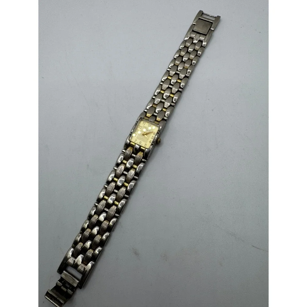 Vintage Vanity Fair Womens Two Tone Silver Gold Quartz Watch Japanese